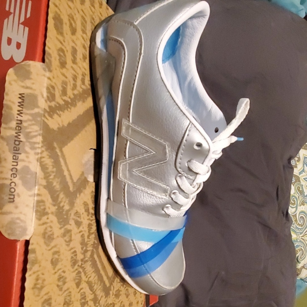 New Balance size 5 shoes, with box